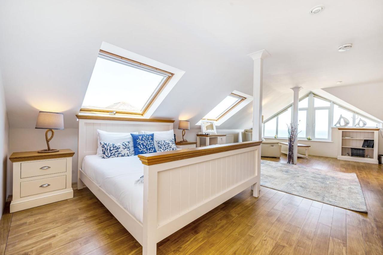 Carbis Bay - Luxury 3 Bed Penthouse Apartment With Sea Views Parking Sauna Balcony エクステリア 写真