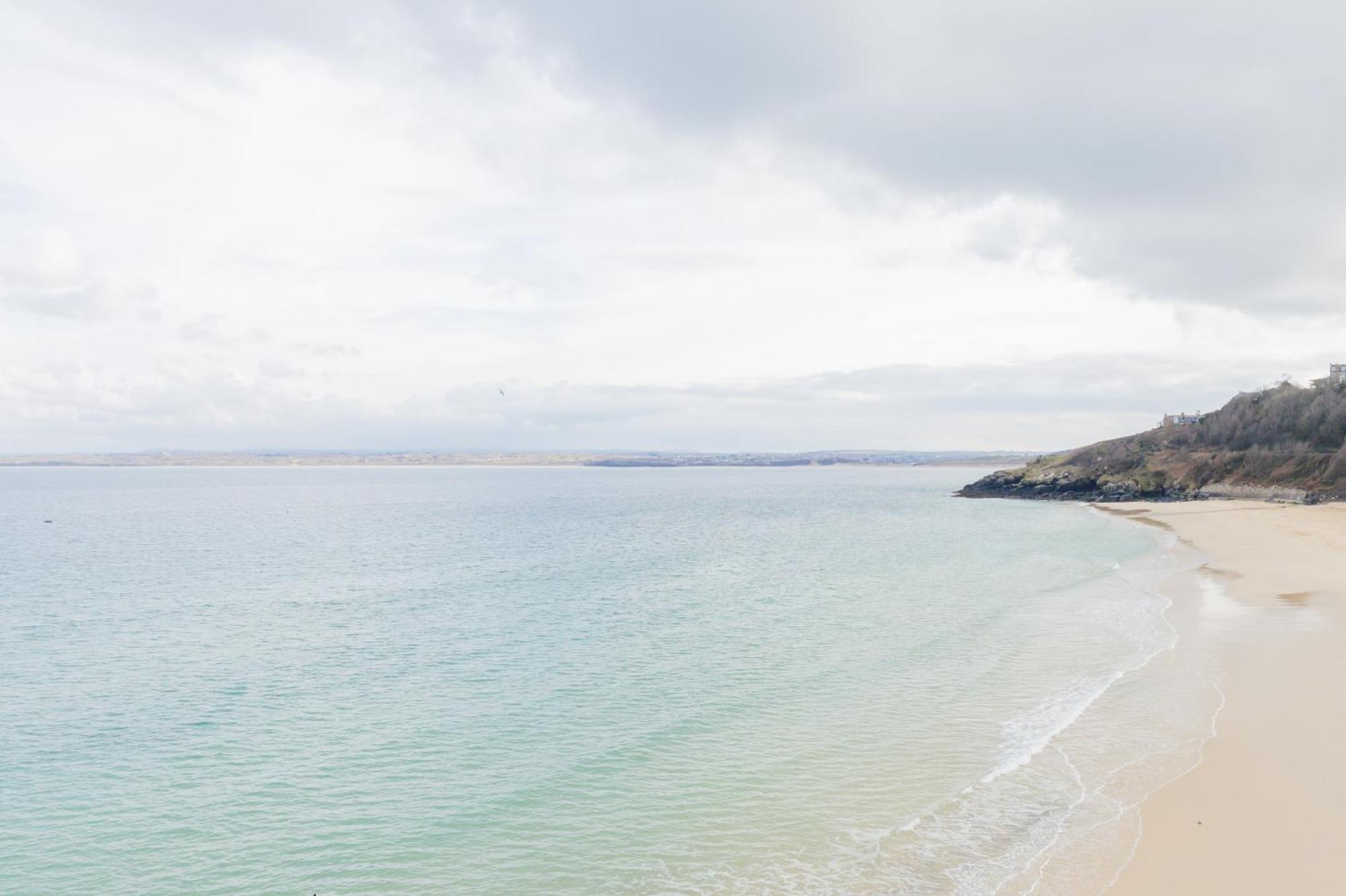 Carbis Bay - Luxury 3 Bed Penthouse Apartment With Sea Views Parking Sauna Balcony エクステリア 写真