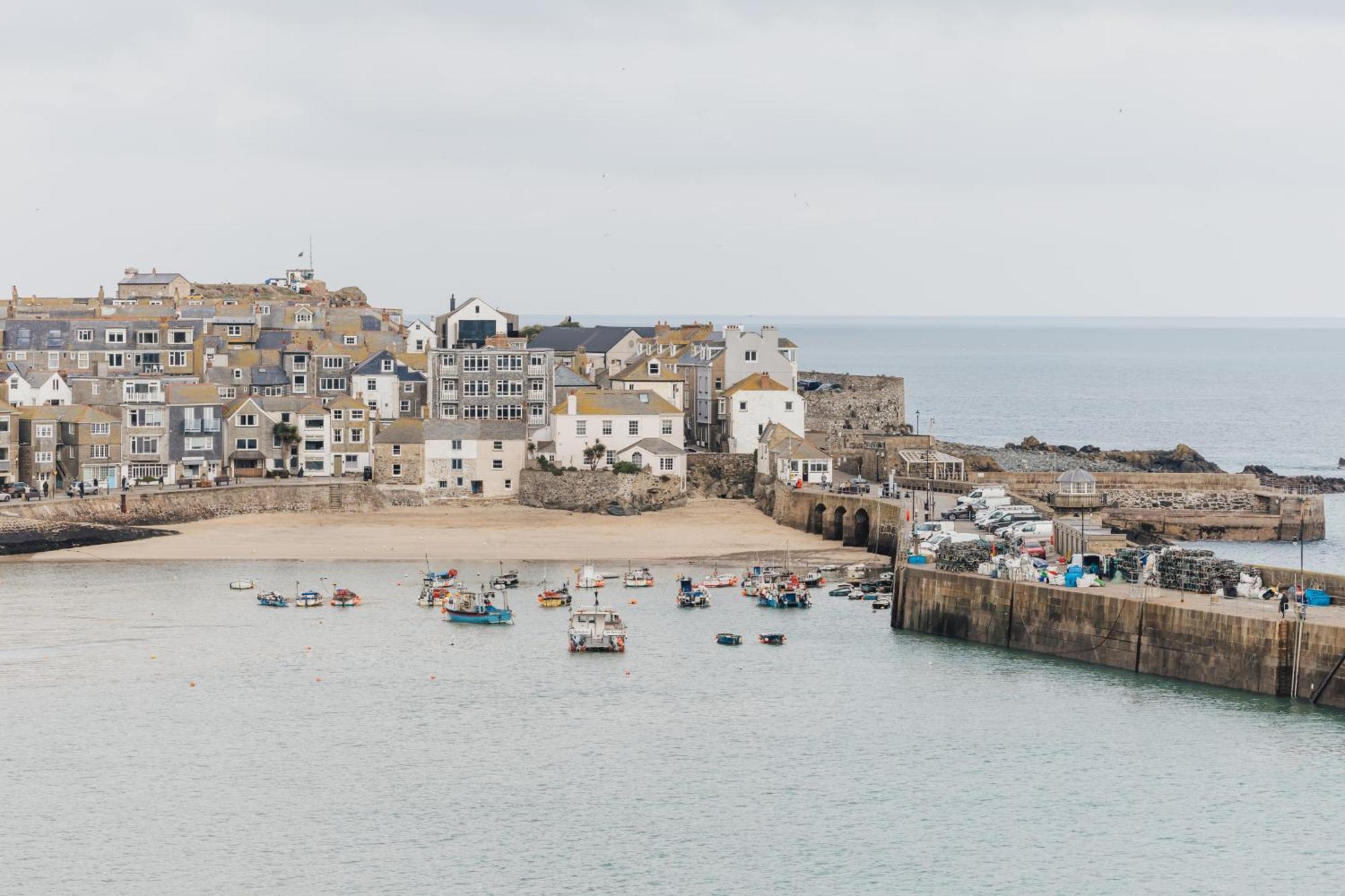 Carbis Bay - Luxury 3 Bed Penthouse Apartment With Sea Views Parking Sauna Balcony エクステリア 写真
